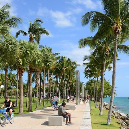 Beachfront Bentley Hotel One Bedroom Suite With Balcony And Beach Access Miami Beach Zewnętrze zdjęcie