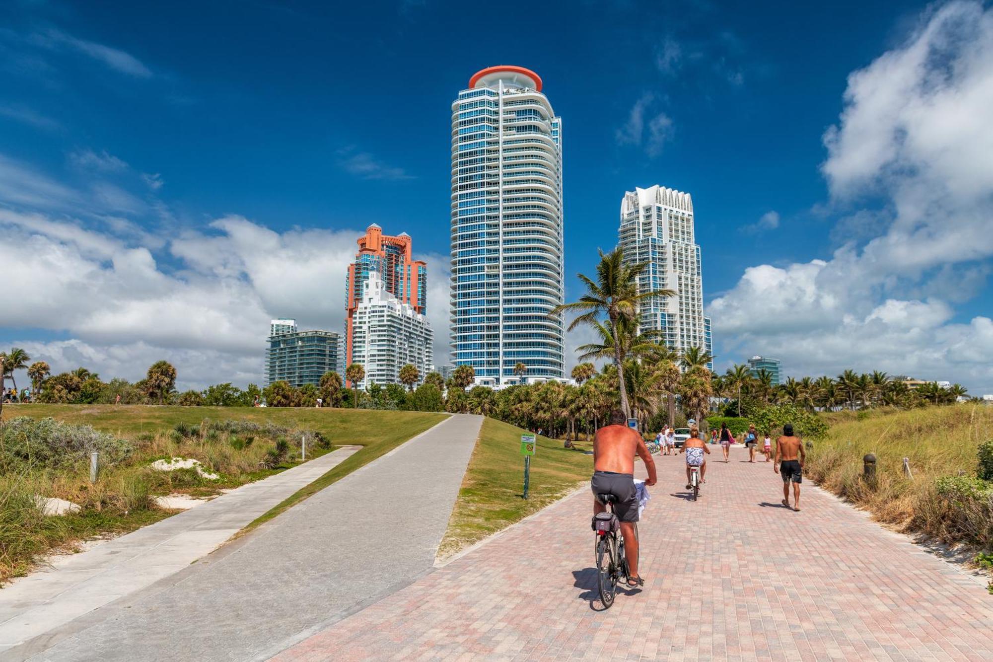 Beachfront Bentley Hotel One Bedroom Suite With Balcony And Beach Access Miami Beach Zewnętrze zdjęcie