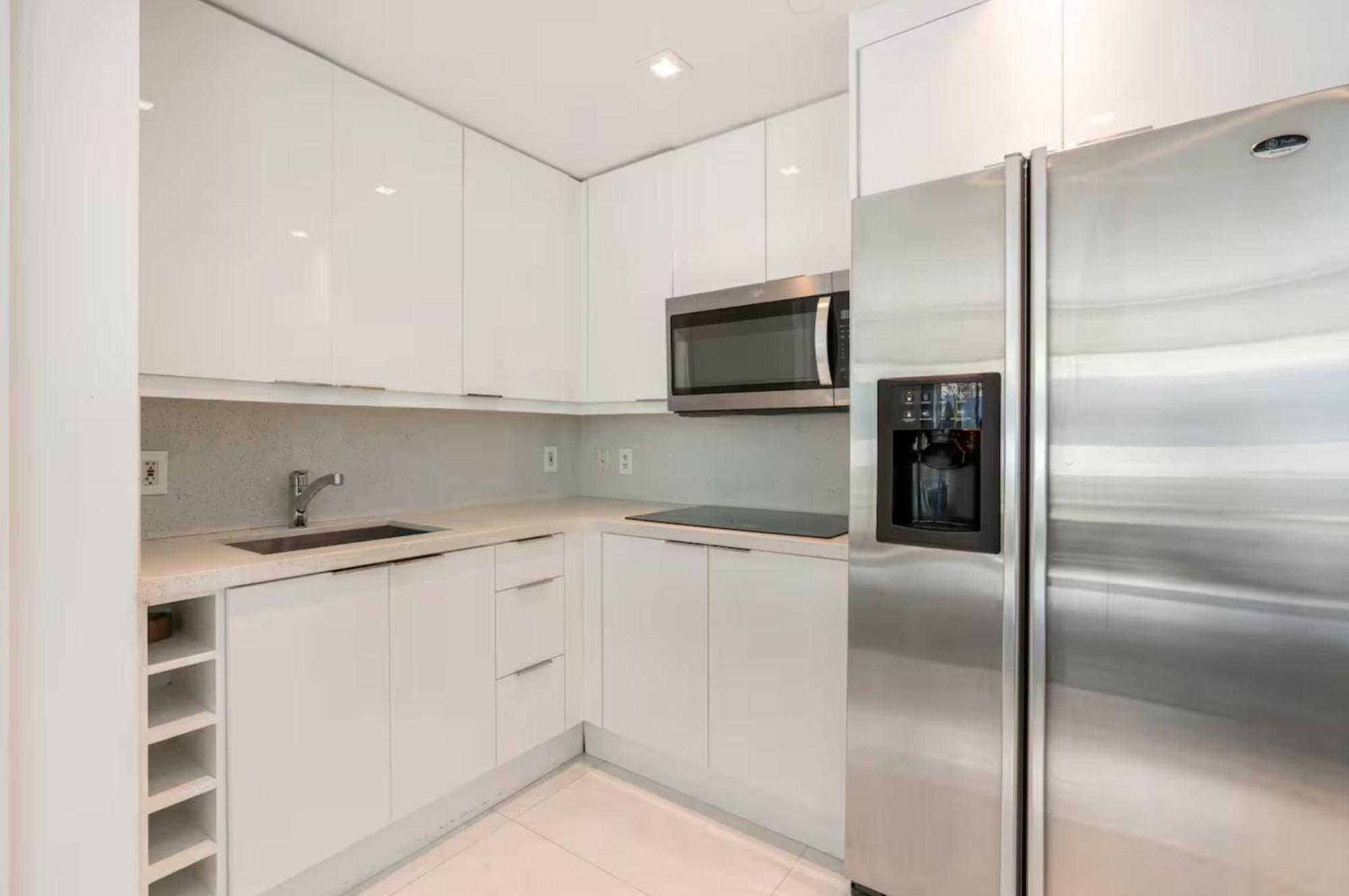 Beachfront Bentley Hotel One Bedroom Suite With Balcony And Beach Access Miami Beach Zewnętrze zdjęcie