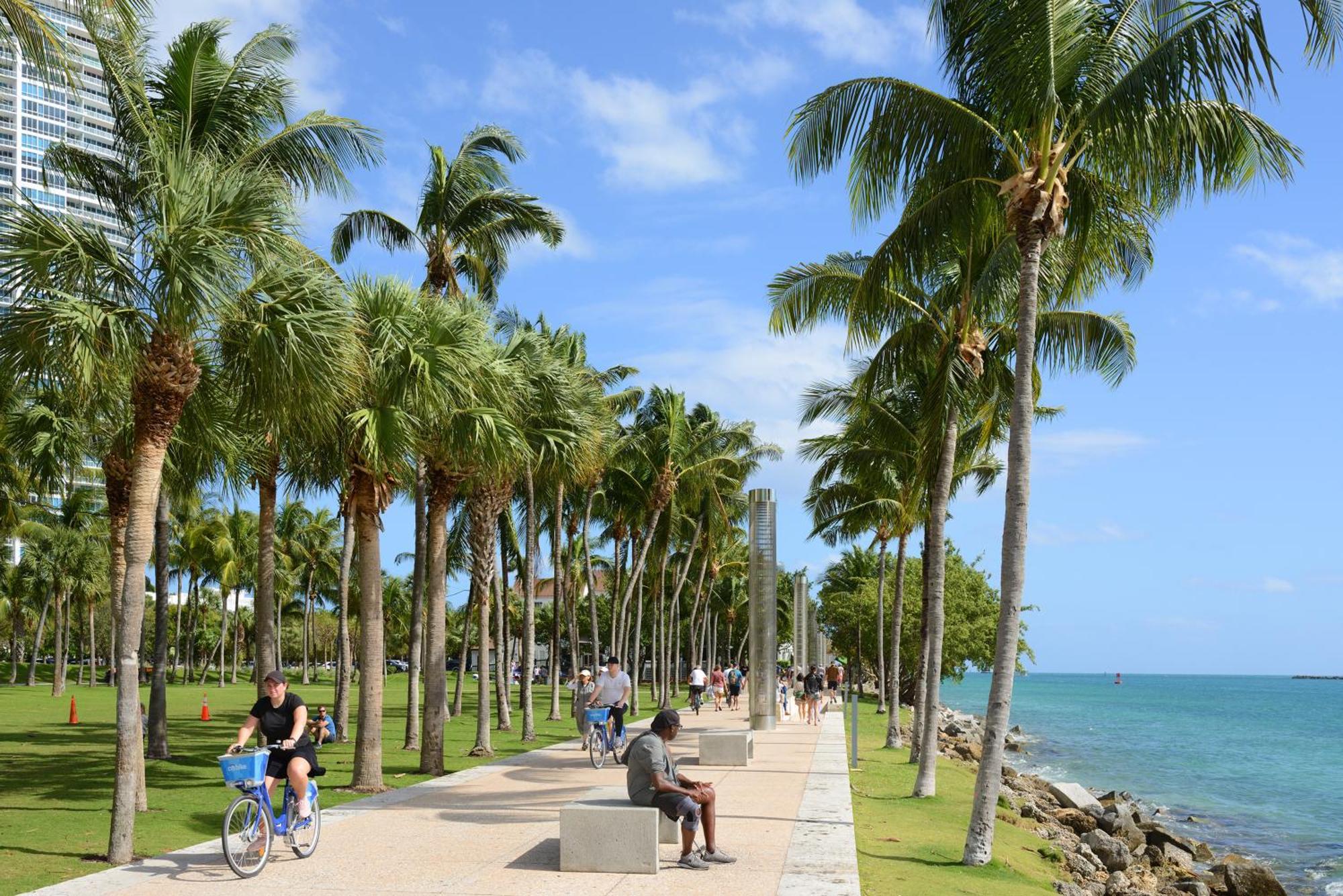 Beachfront Bentley Hotel One Bedroom Suite With Balcony And Beach Access Miami Beach Zewnętrze zdjęcie