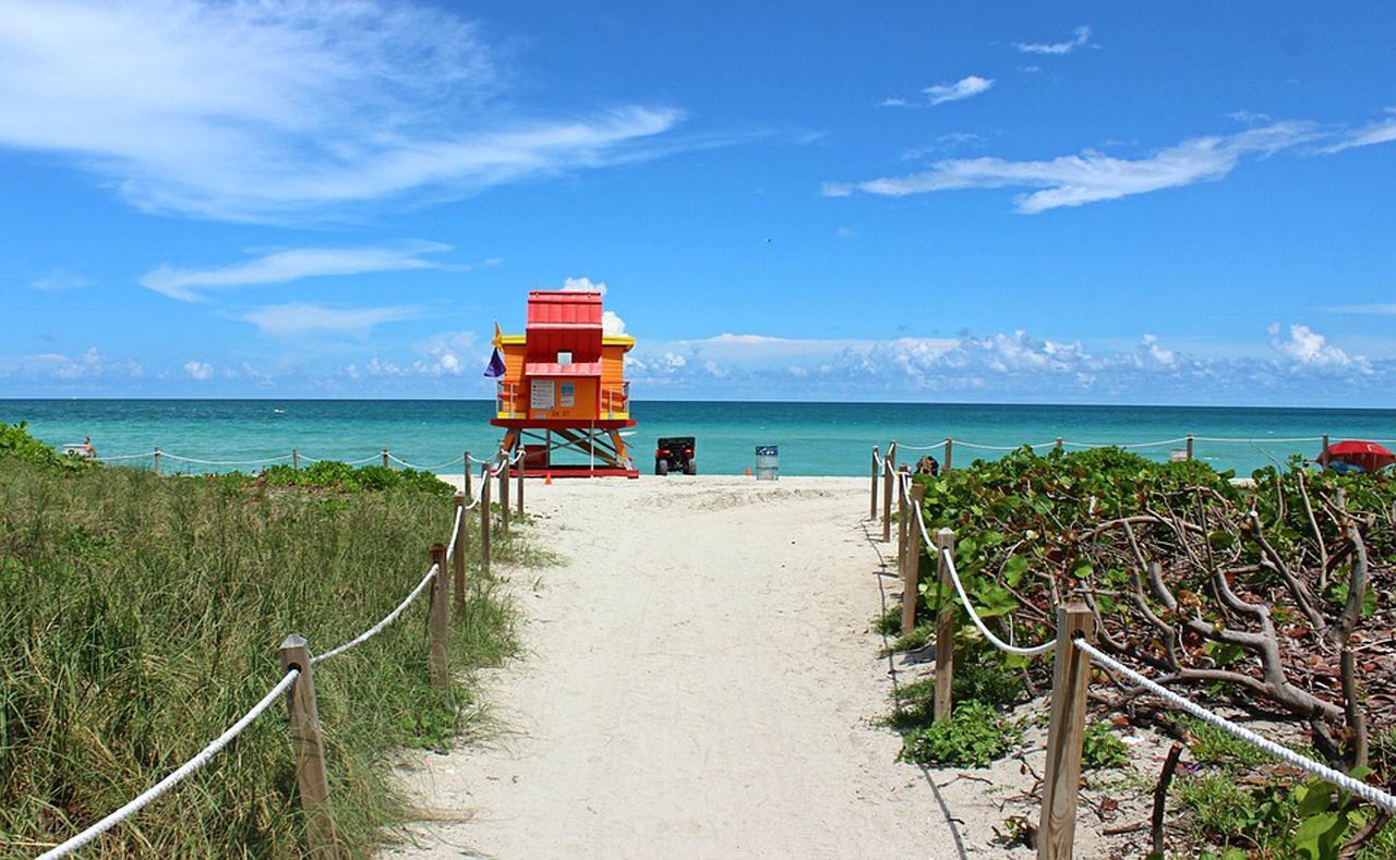 Beachfront Bentley Hotel One Bedroom Suite With Balcony And Beach Access Miami Beach Zewnętrze zdjęcie